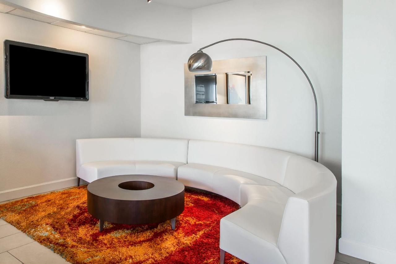 Bluegreen Vacations Daytona Seabreeze, Ascend Resort Collection デイトナ・ビーチ・ショアーズ エクステリア 写真